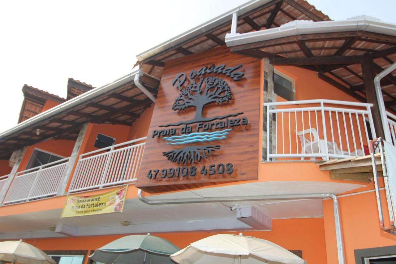 Pousada Praia Da Fortaleza 450 Metros Do Parque Beto Carrero Com Cafe Da Manha 페냐 외부 사진